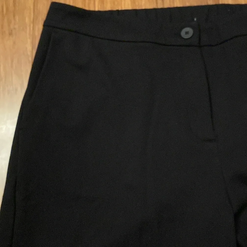 Eileen Fisher black women’s pants - size L - button closure - elastic back - Picture 2 of 11